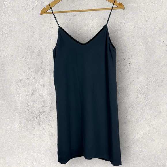 SOLD Zara Navy Blue Slip Mini Dress Size XS V-Neck Lined Minimalist Party Travel - Picture 8 of 14
